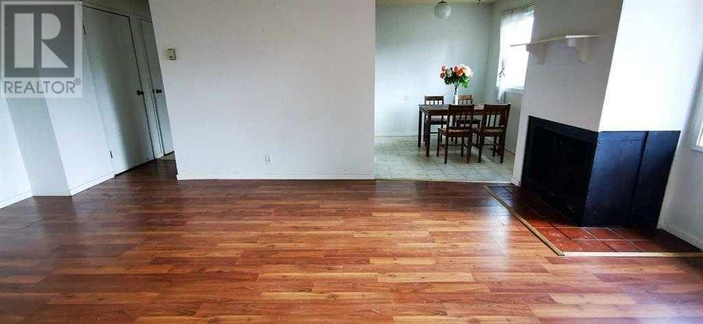 Single Family House for Sale in    Street NE Thorncliffe Calgary 