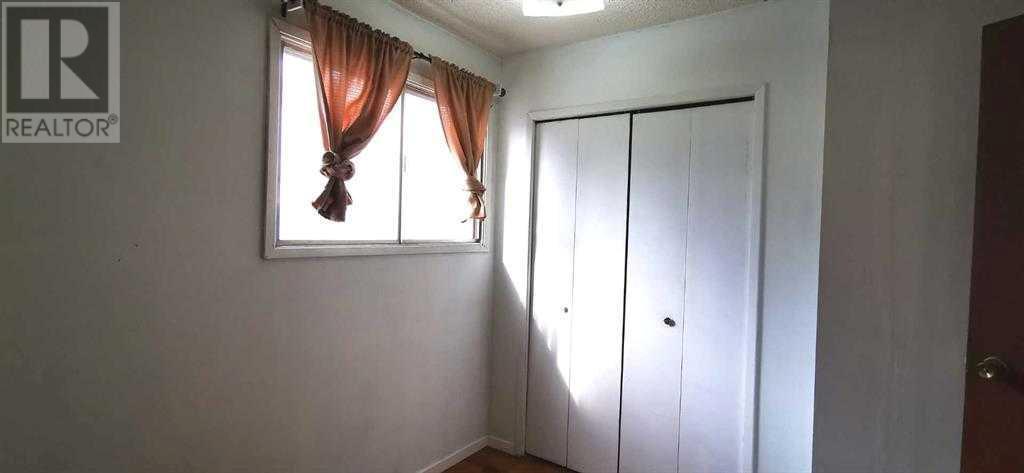 Single Family House for Sale in    Street NE Thorncliffe Calgary 