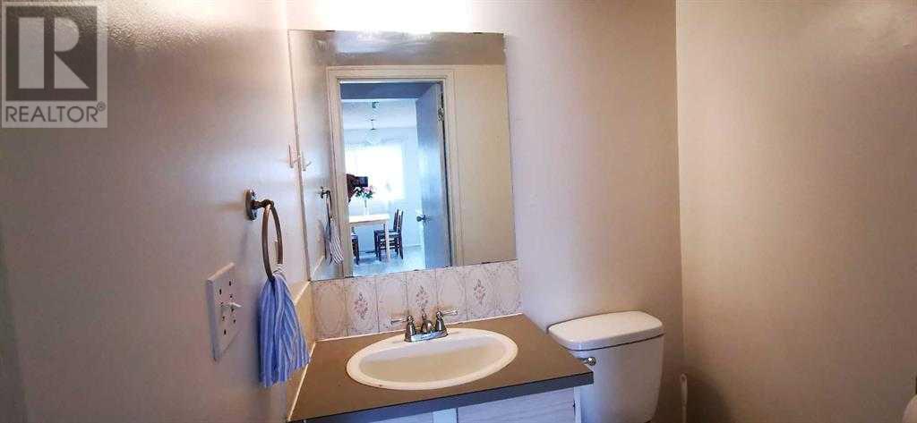 Single Family House for Sale in    Street NE Thorncliffe Calgary 
