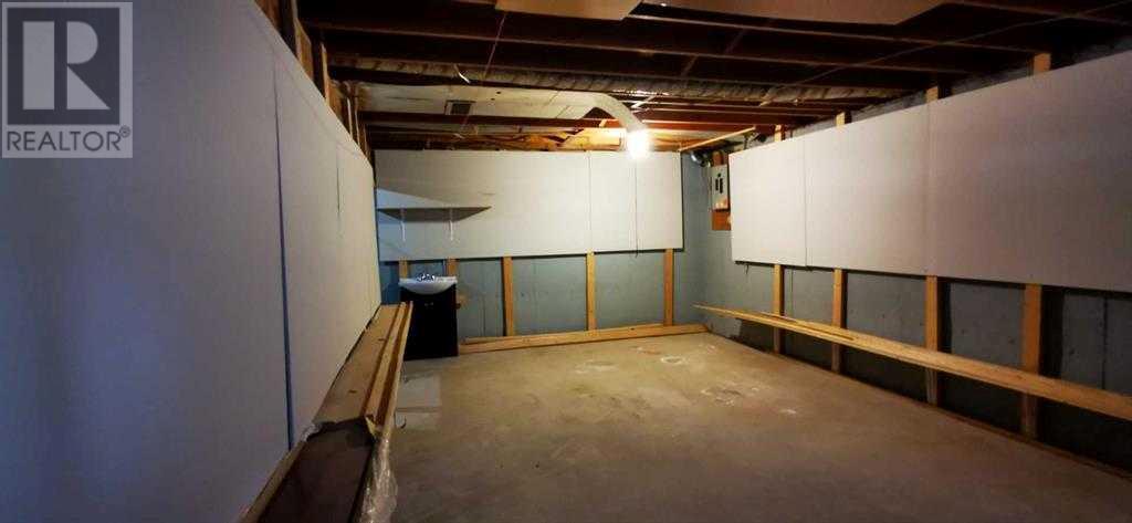Single Family House for Sale in    Street NE Thorncliffe Calgary 
