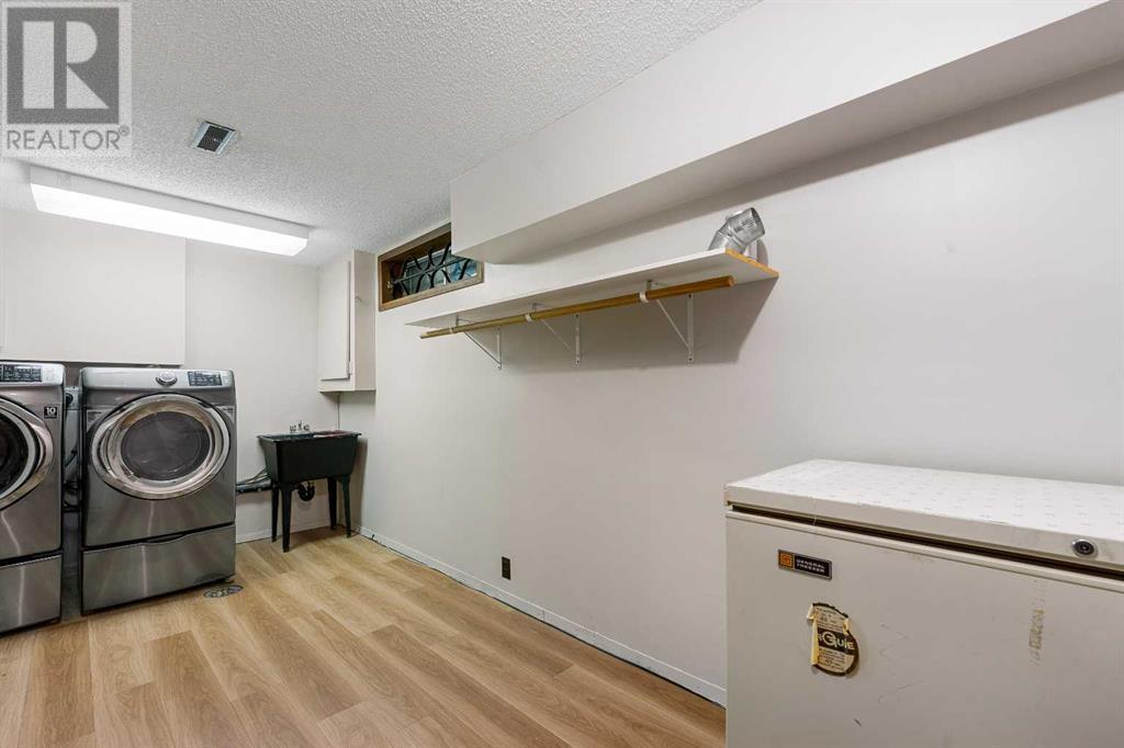 Single Family House for Sale in  Scenic Way NW Scenic Acres Calgary 
