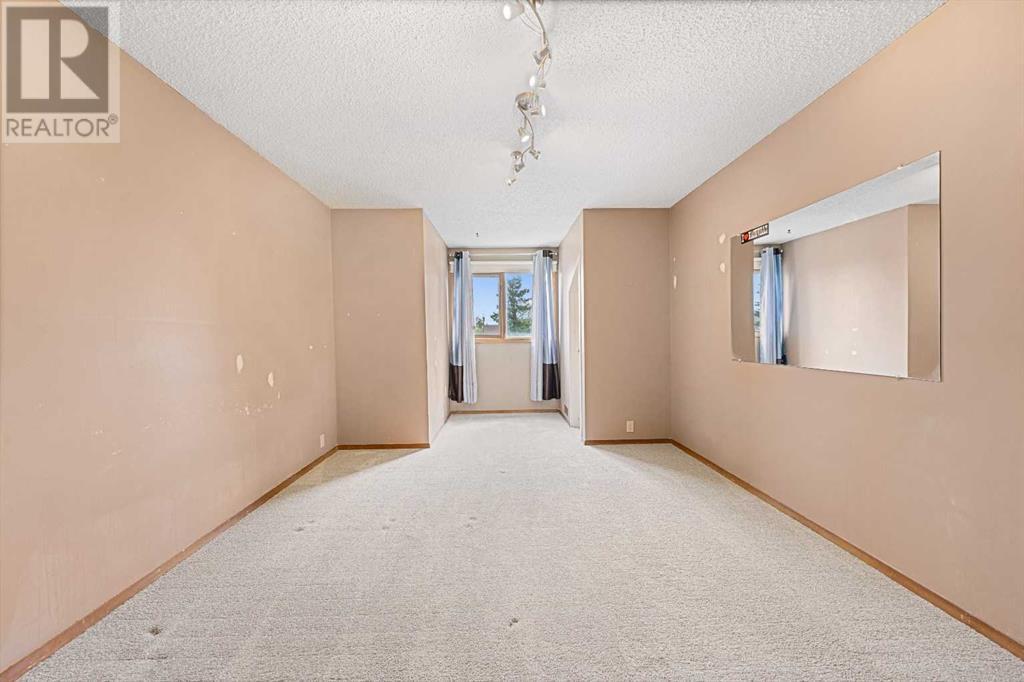 Single Family House for Sale in  Scenic Way NW Scenic Acres Calgary 