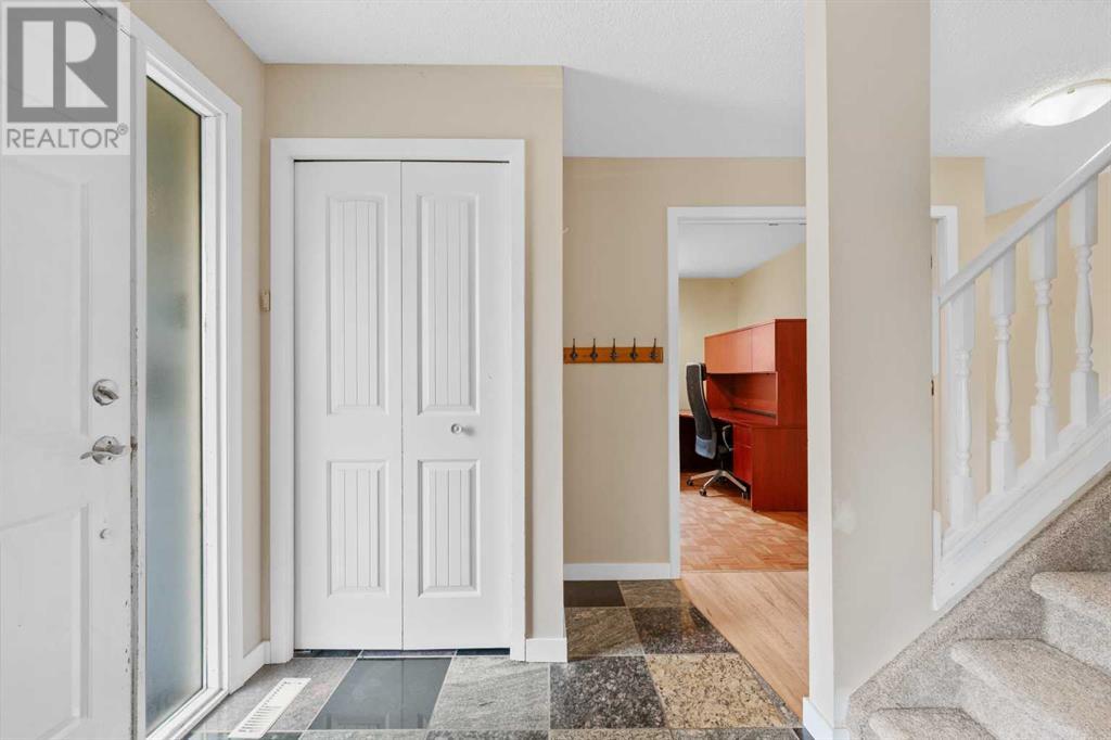 Single Family House for Sale in  Scenic Way NW Scenic Acres Calgary 