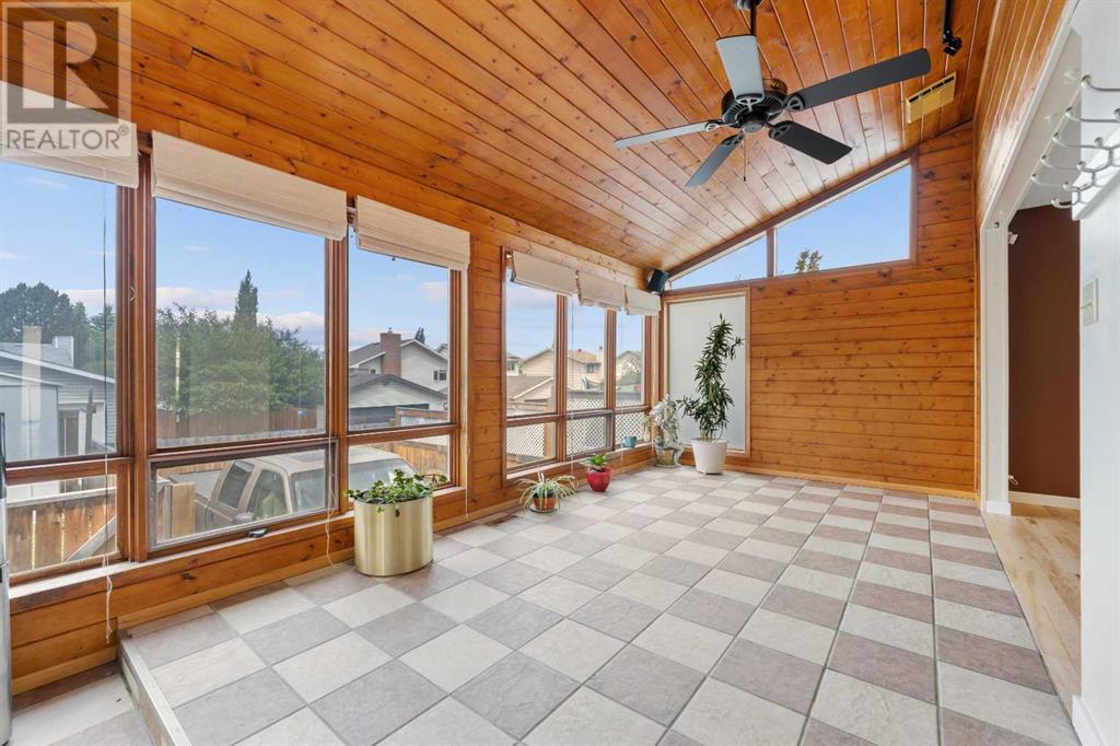 Single Family House for Sale in  Scenic Way NW Scenic Acres Calgary 