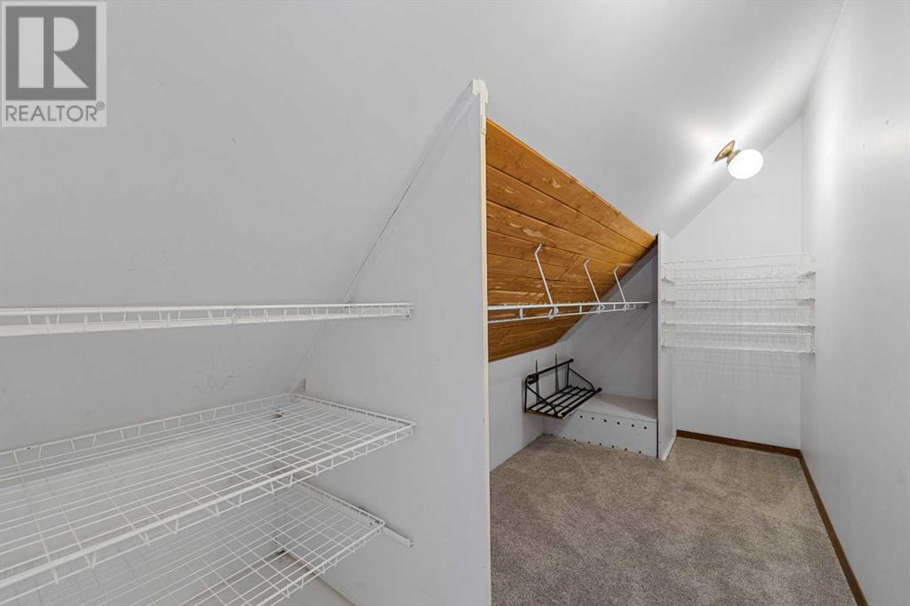 Single Family House for Sale in  Scenic Way NW Scenic Acres Calgary 