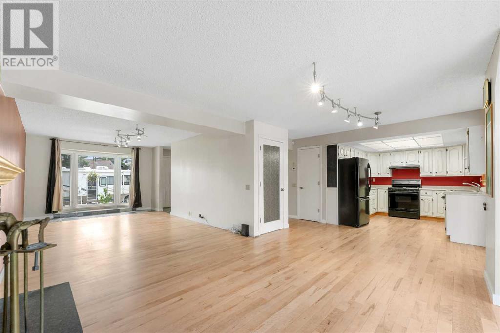 Single Family House for Sale in  Scenic Way NW Scenic Acres Calgary 