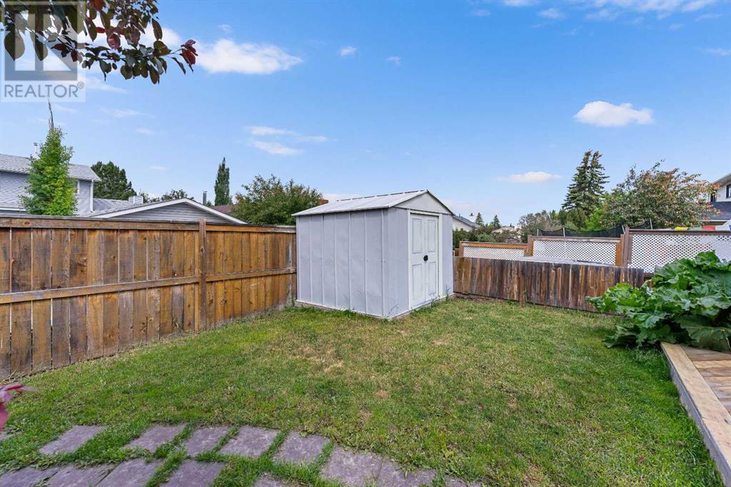Single Family House for Sale in  Scenic Way NW Scenic Acres Calgary 