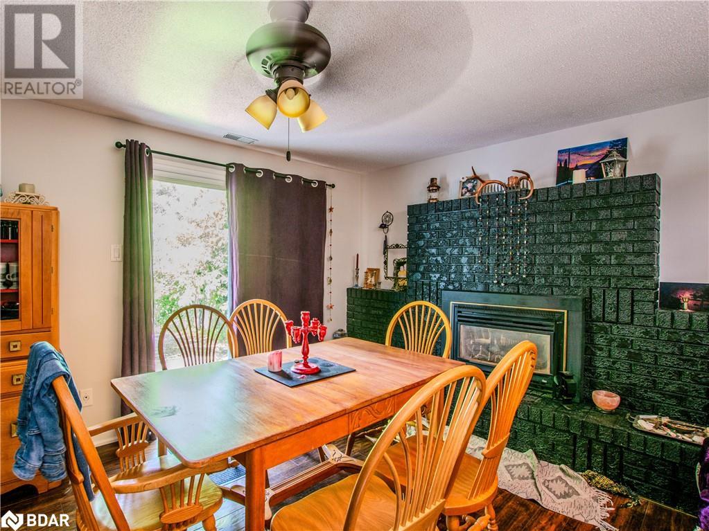Photo 9 of 40 Doris Drive, Barrie ON