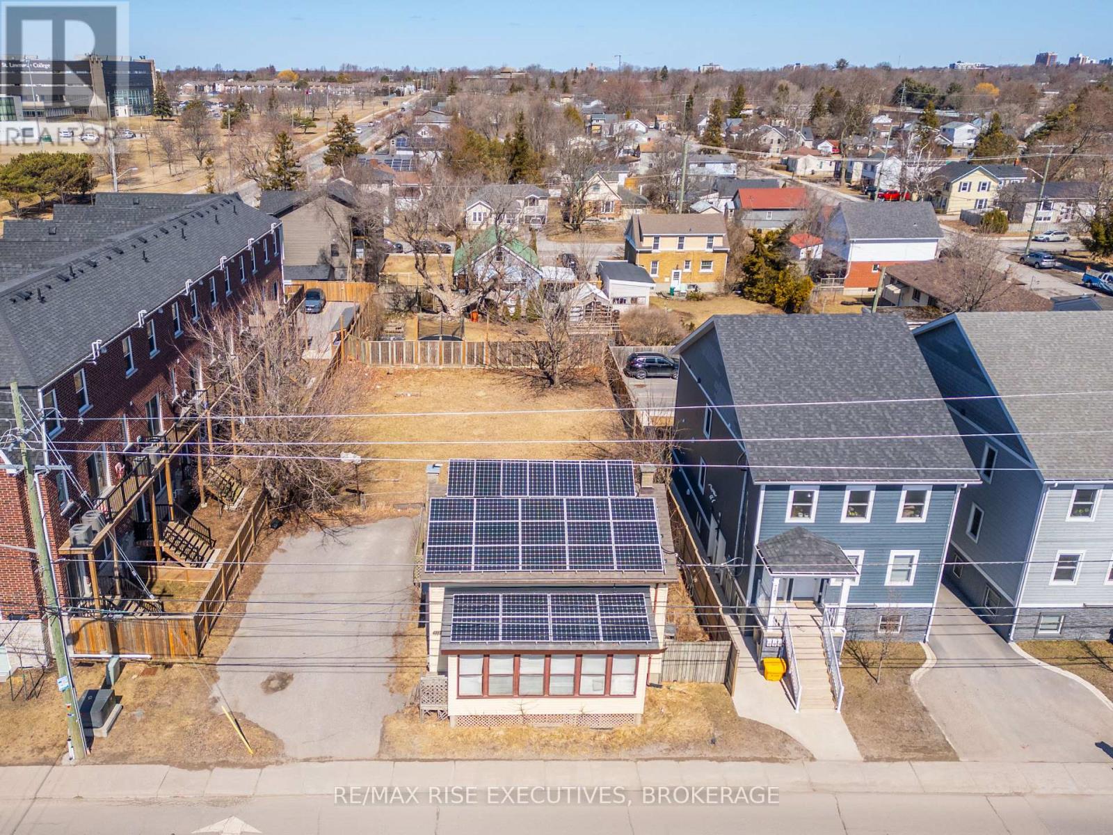 Photo 10 of 789 King Street W, Kingston ON