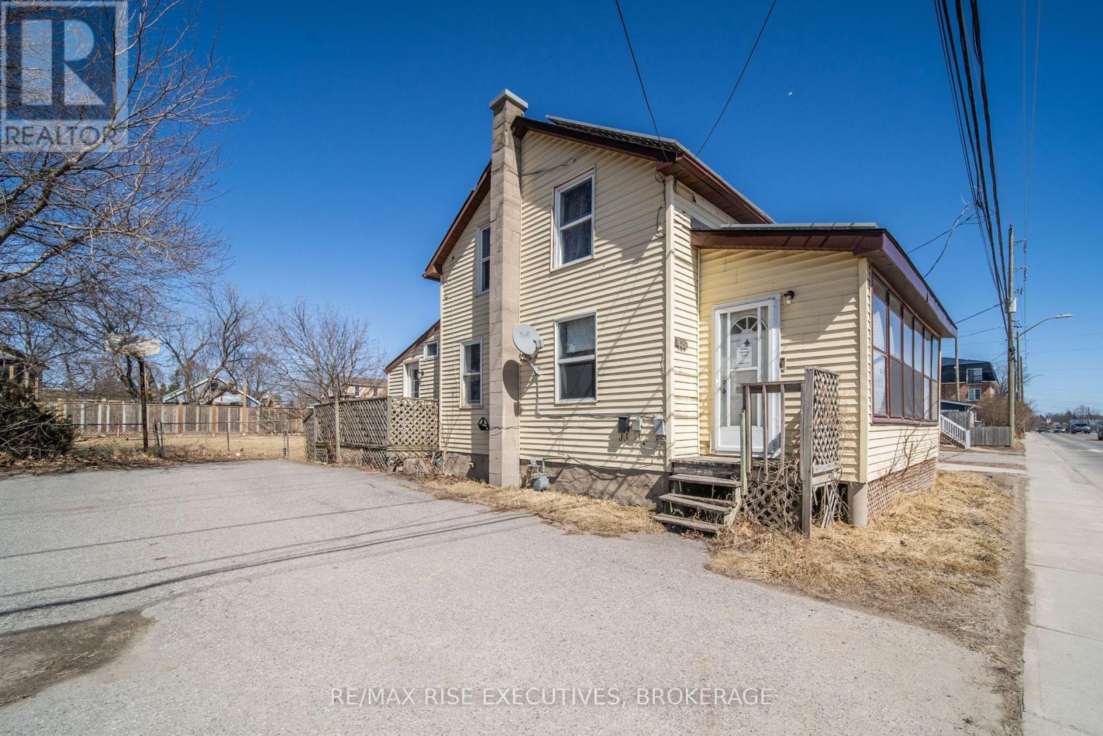 Photo 17 of 789 King Street W, Kingston ON