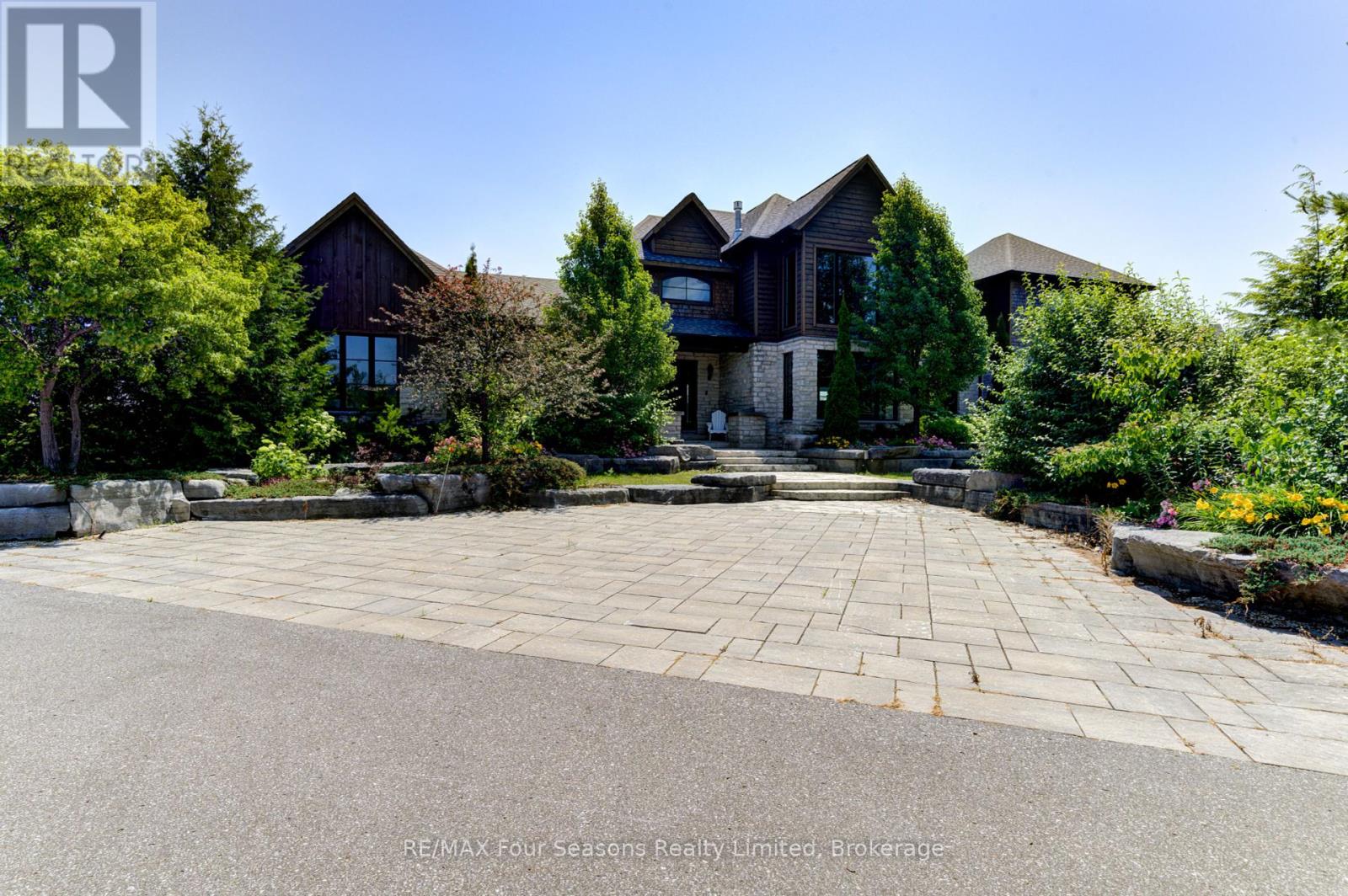 Photo 31 of 12 Windrose Valley Boulevard, Clearview ON
