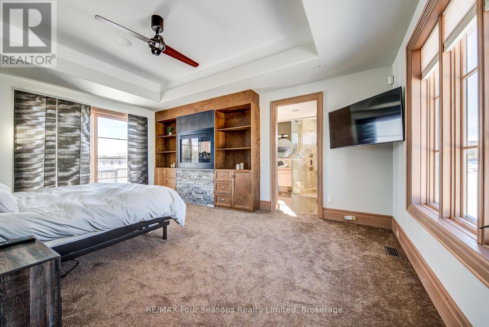 Photo 15 of 12 Windrose Valley Boulevard, Clearview ON