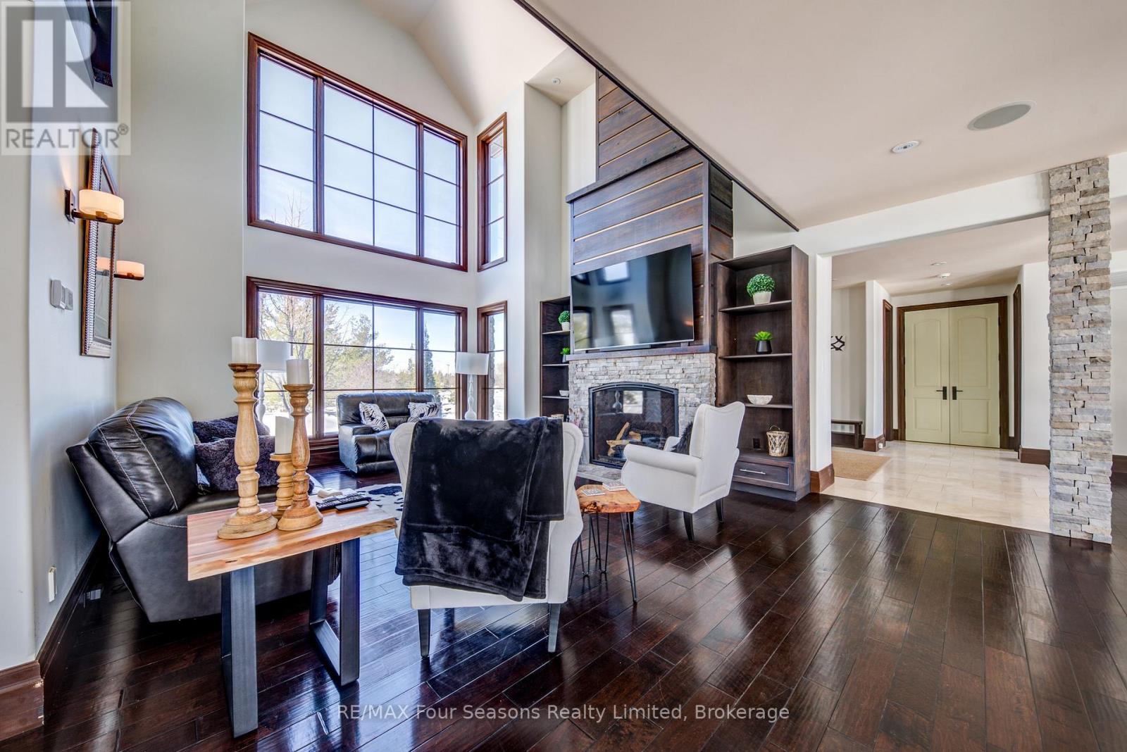 Photo 1 of 12 Windrose Valley Boulevard, Clearview ON