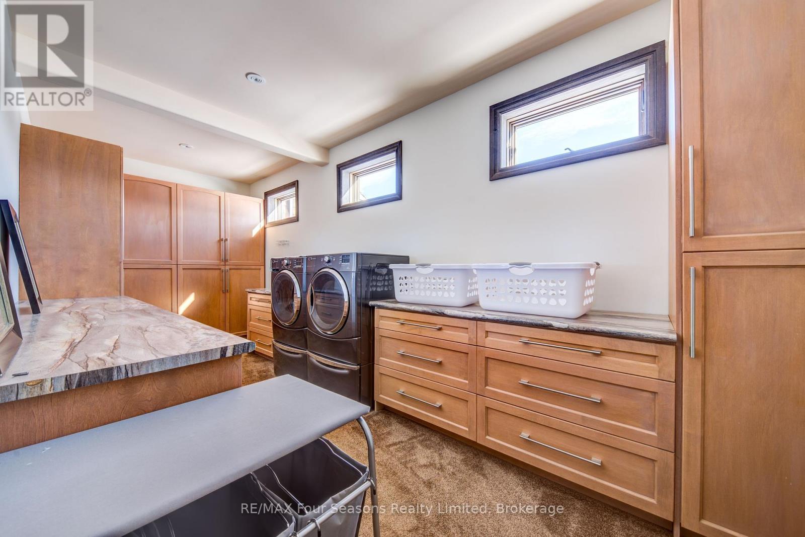 Photo 16 of 12 Windrose Valley Boulevard, Clearview ON