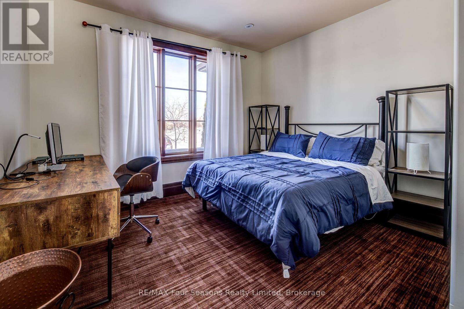 Photo 49 of 12 Windrose Valley Boulevard, Clearview ON