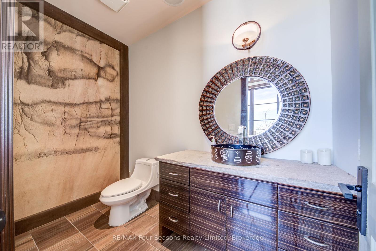 Photo 21 of 12 Windrose Valley Boulevard, Clearview ON