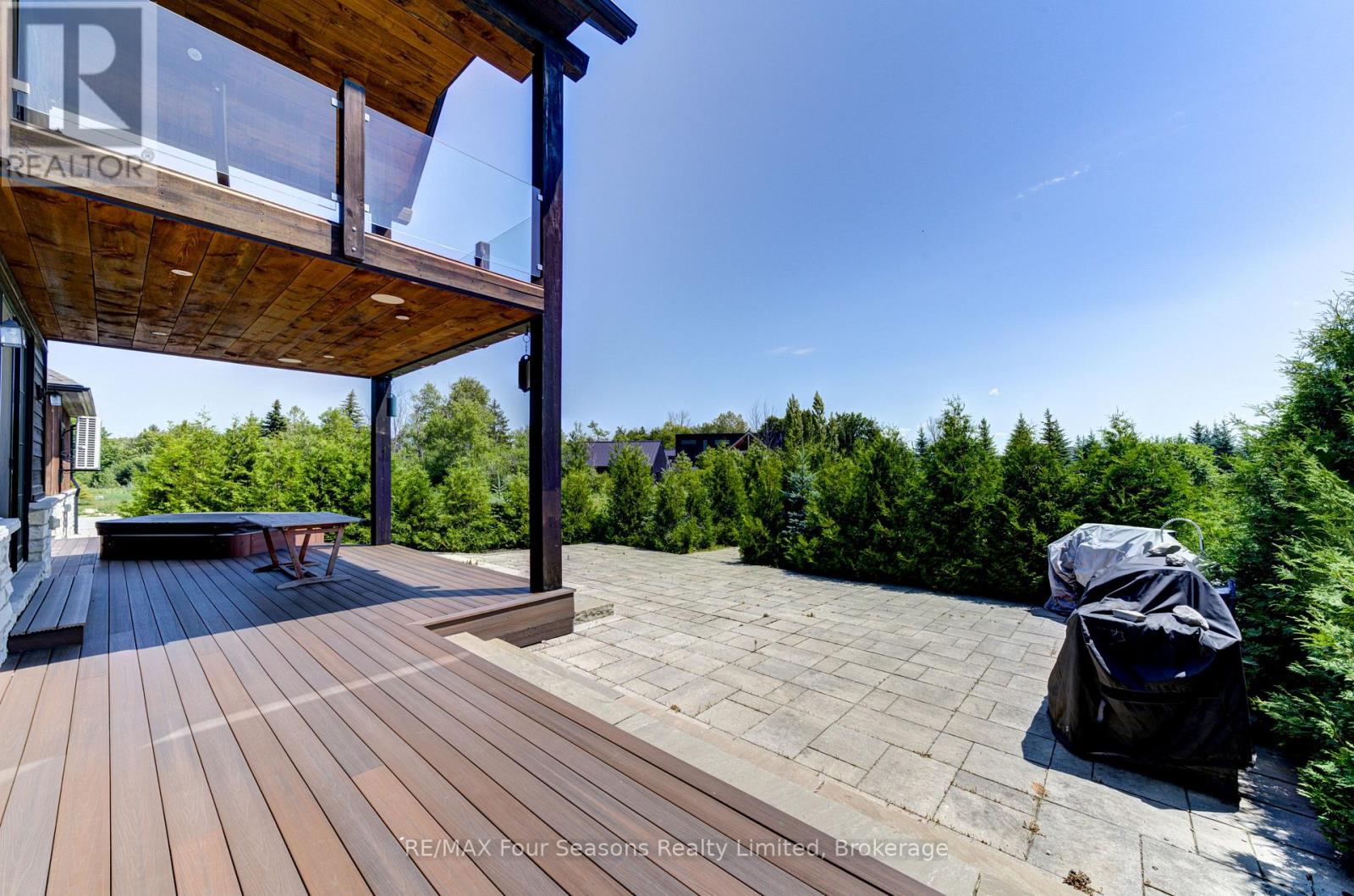 Photo 44 of 12 Windrose Valley Boulevard, Clearview ON