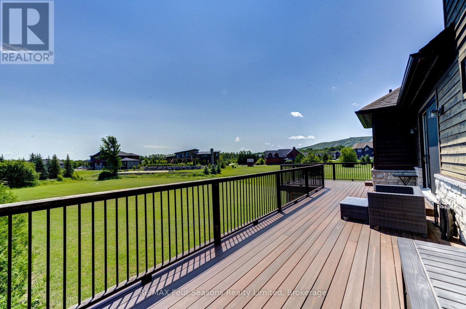 Photo 45 of 12 Windrose Valley Boulevard, Clearview ON