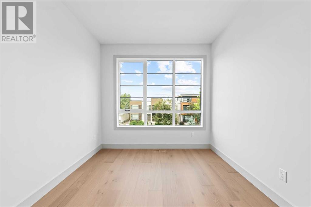 Single Family House for Sale in   Avenue SW Richmond Calgary 