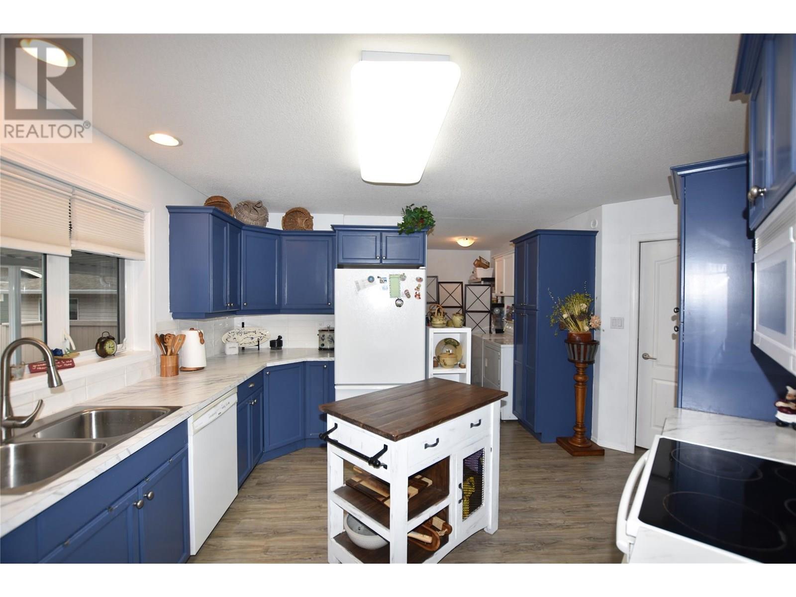  606 Nighthawk Avenue, Vernon