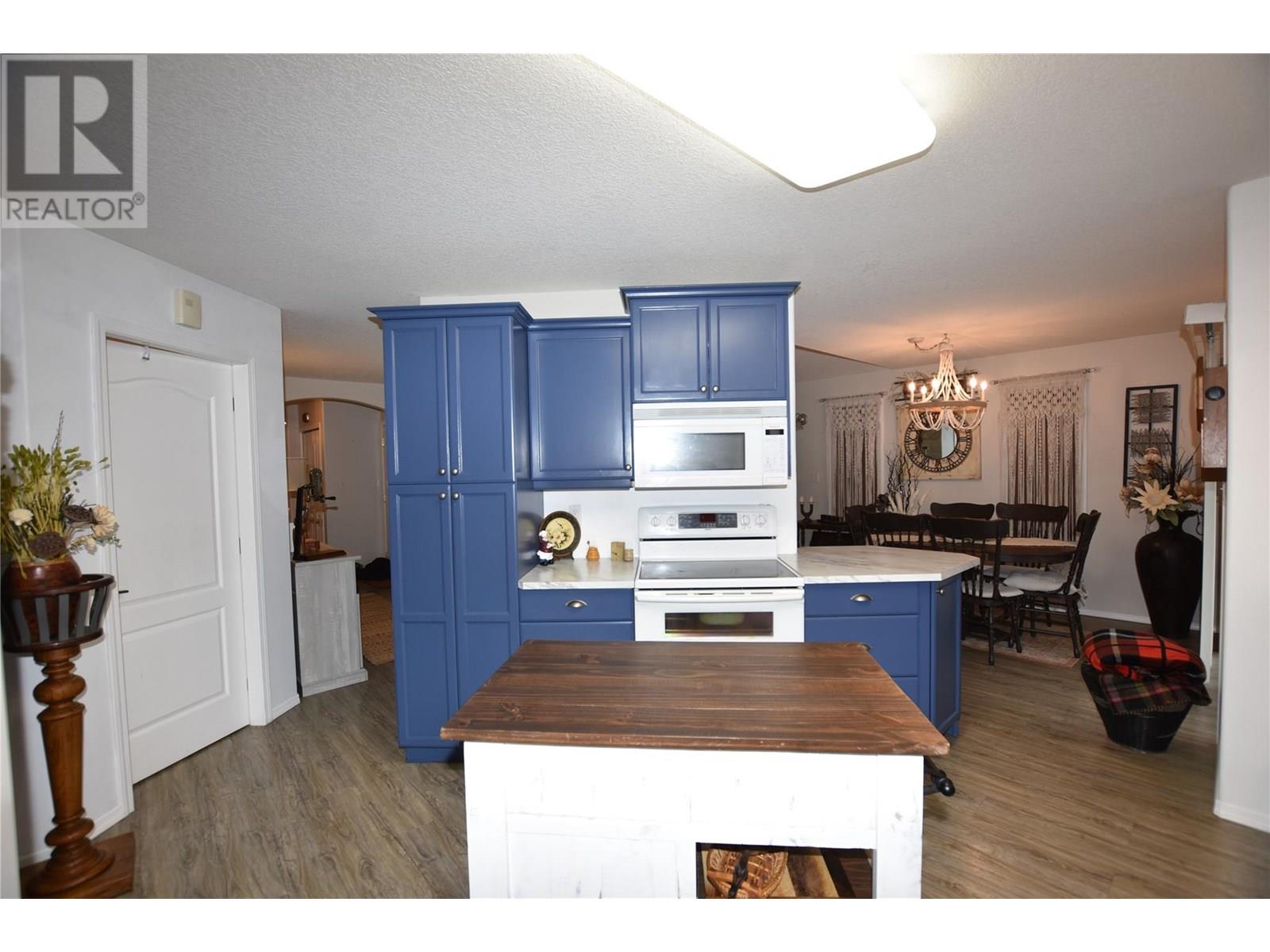  606 Nighthawk Avenue, Vernon