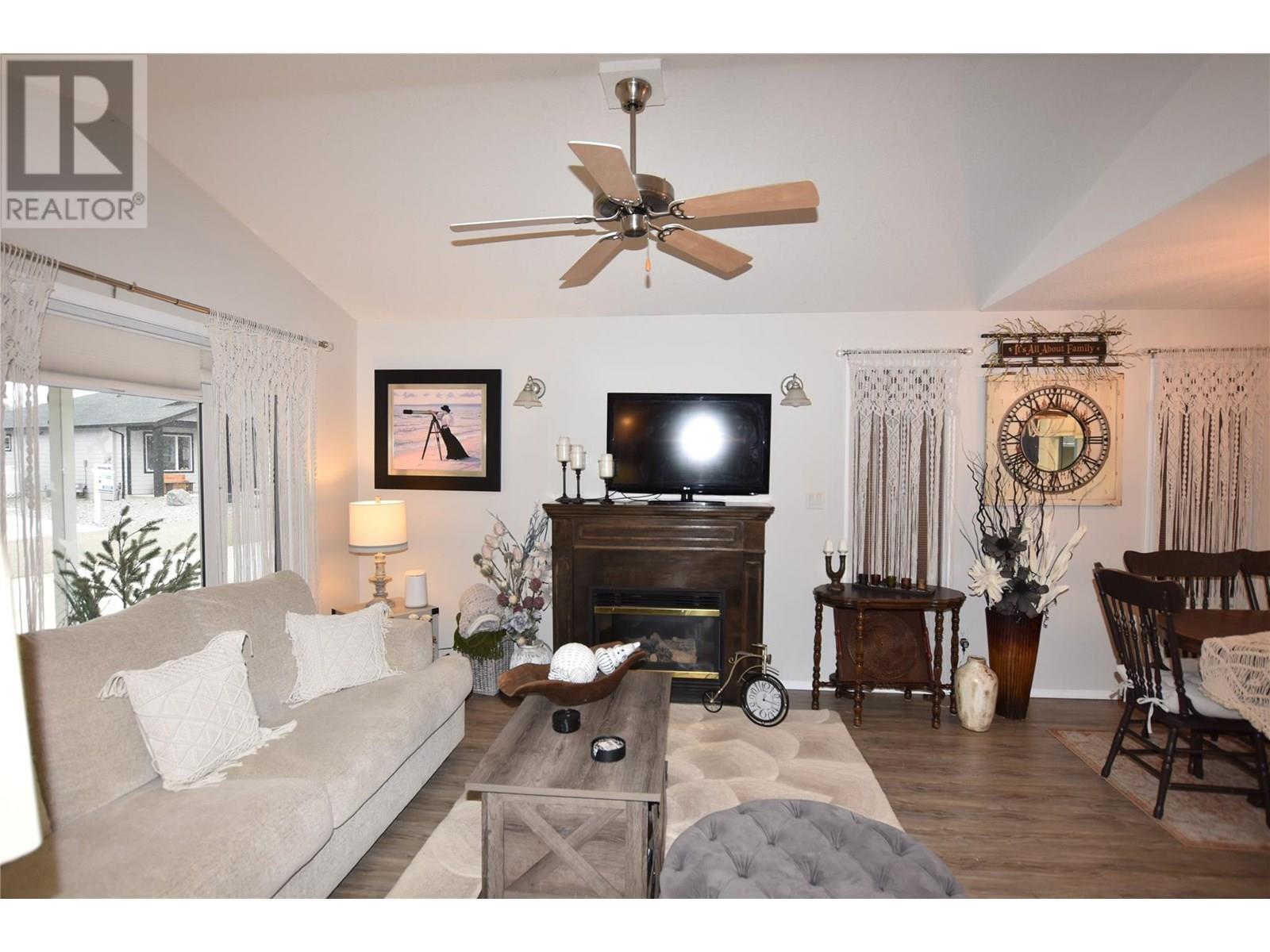  606 Nighthawk Avenue, Vernon