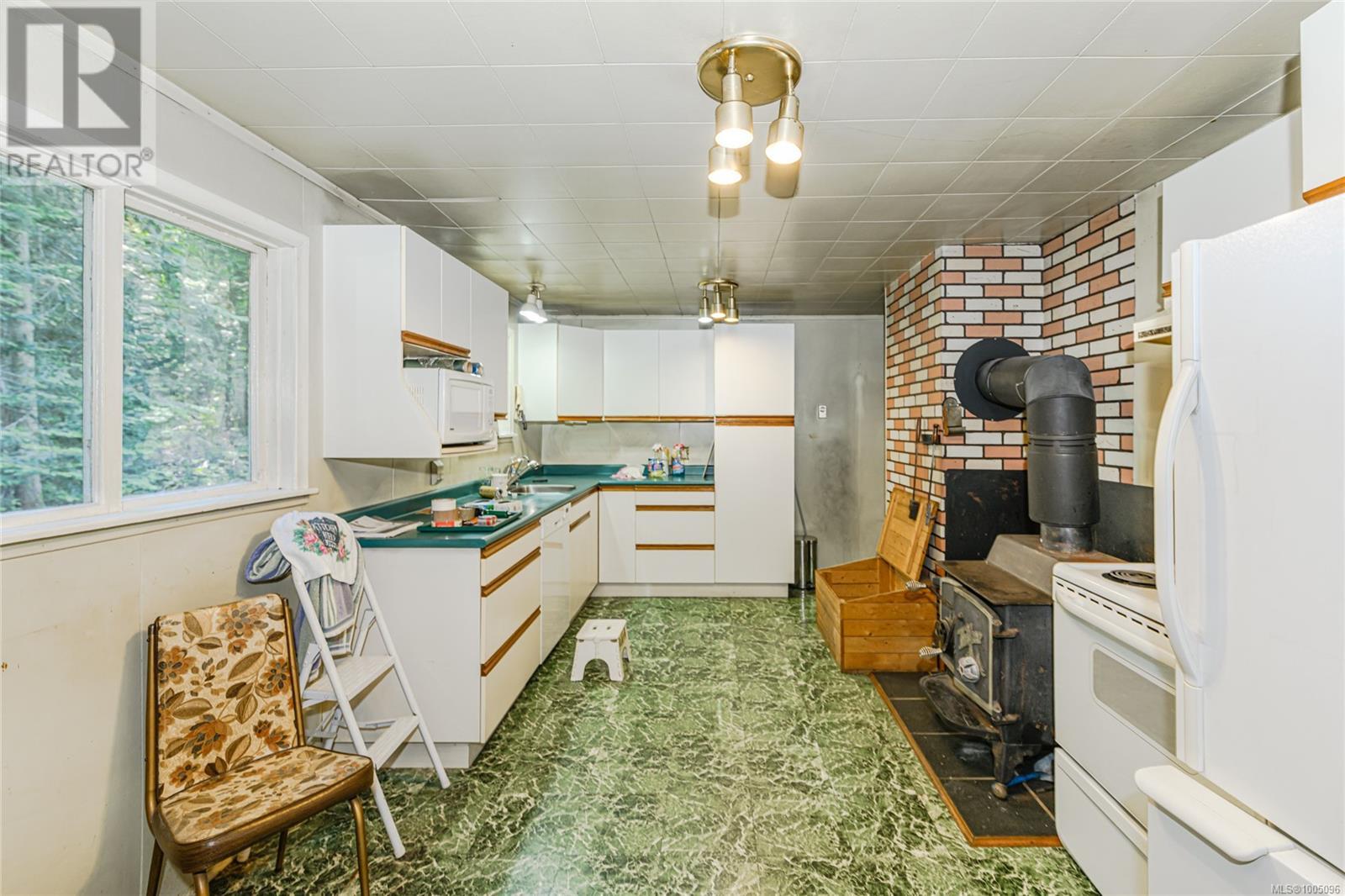 535 Rainbow Rd, Salt Spring