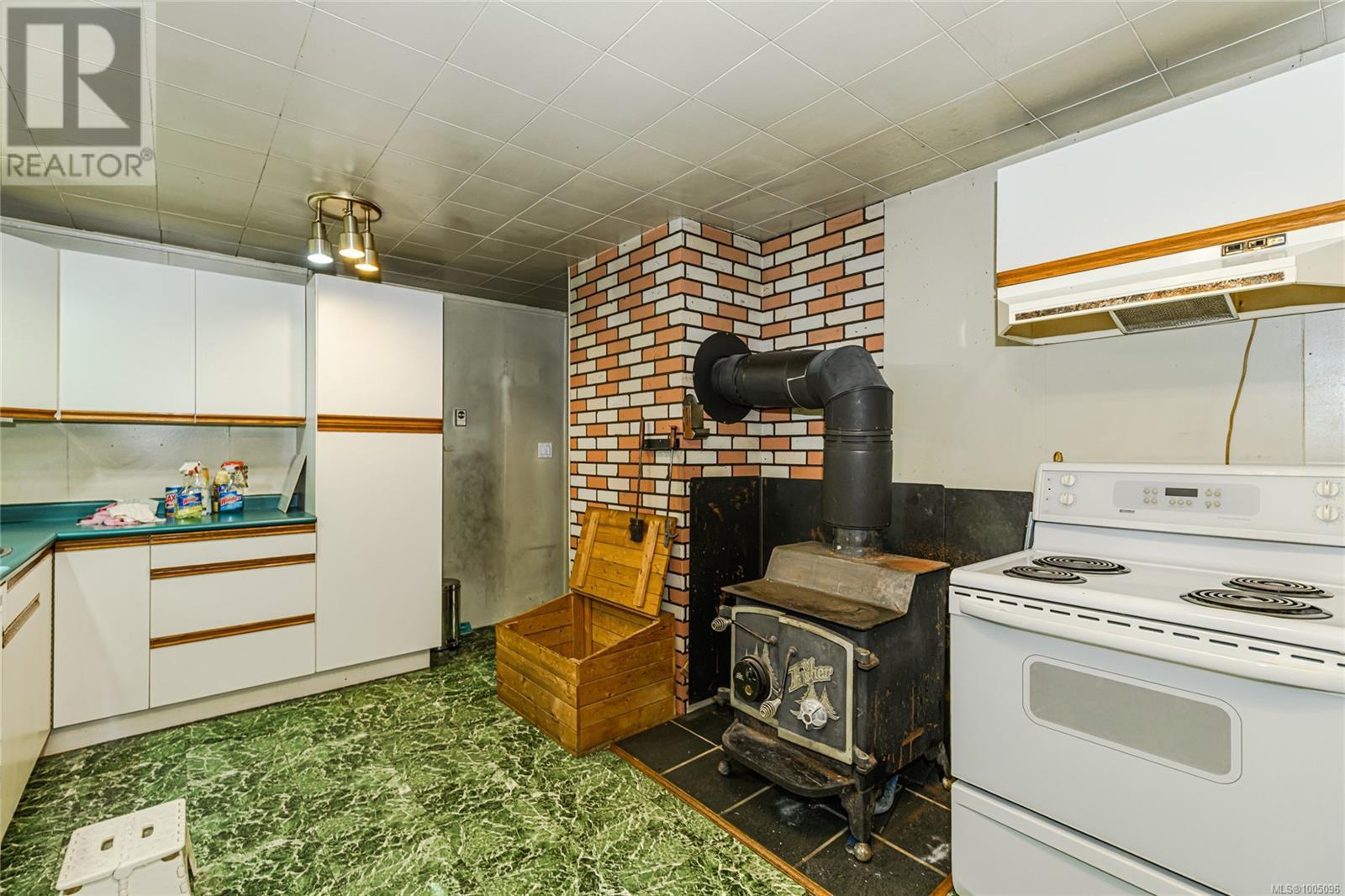 535 Rainbow Rd, Salt Spring