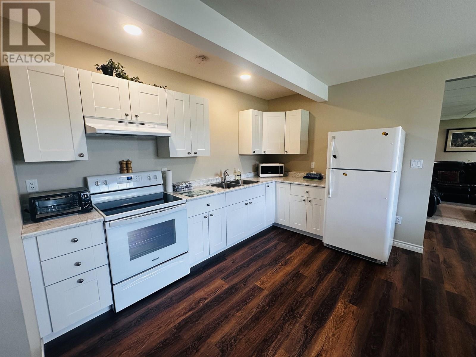 286 PIONEER WAY - 38