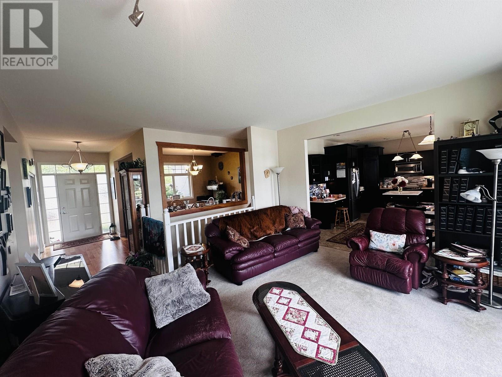 286 PIONEER Way, Burns Lake