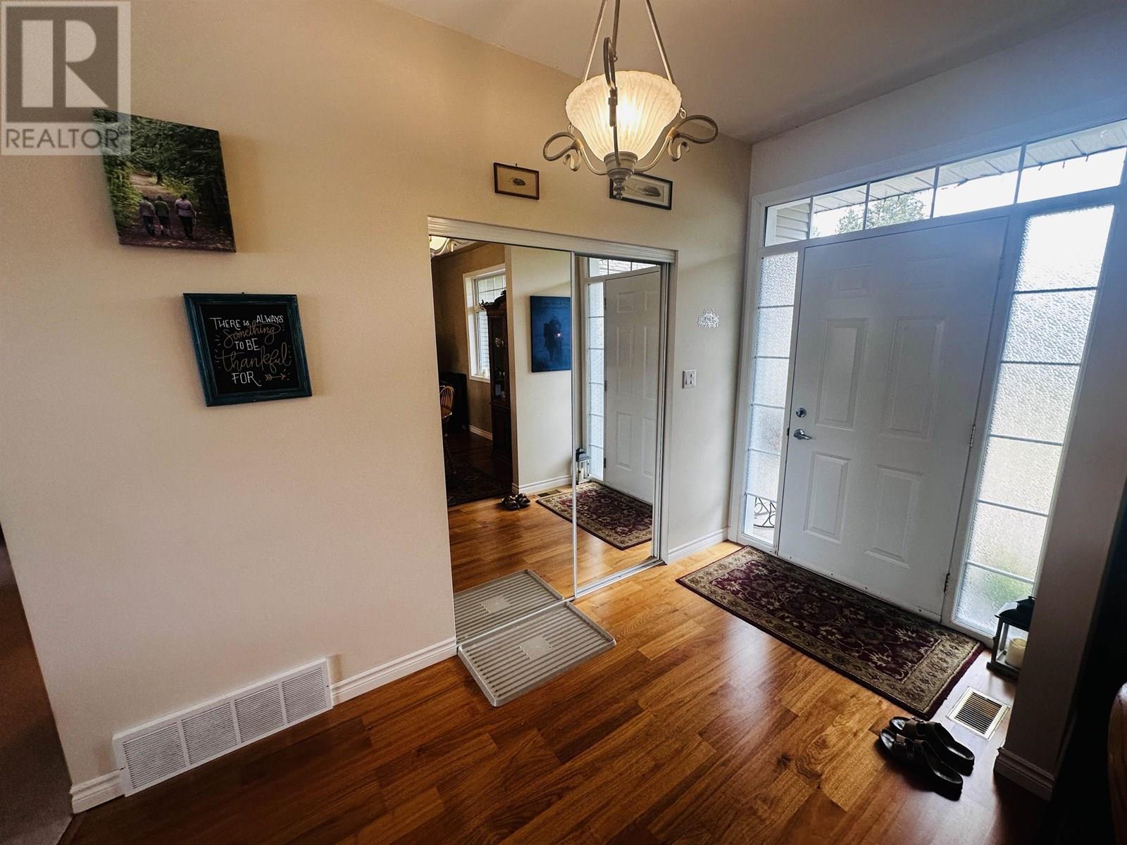 286 PIONEER Way, Burns Lake