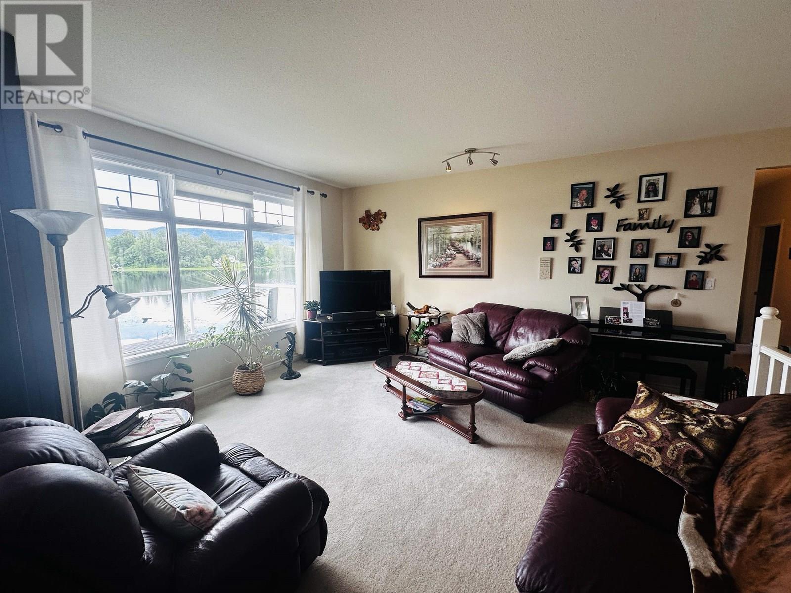 286 PIONEER Way, Burns Lake