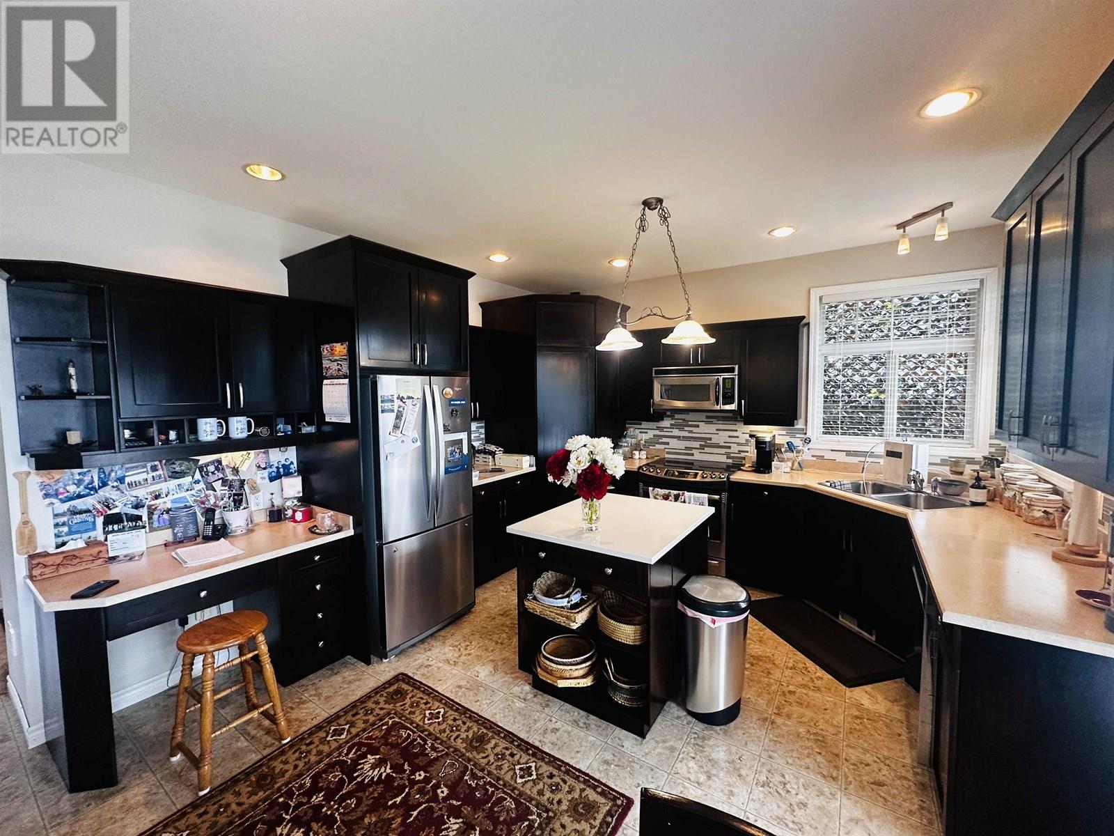 286 PIONEER WAY - 24