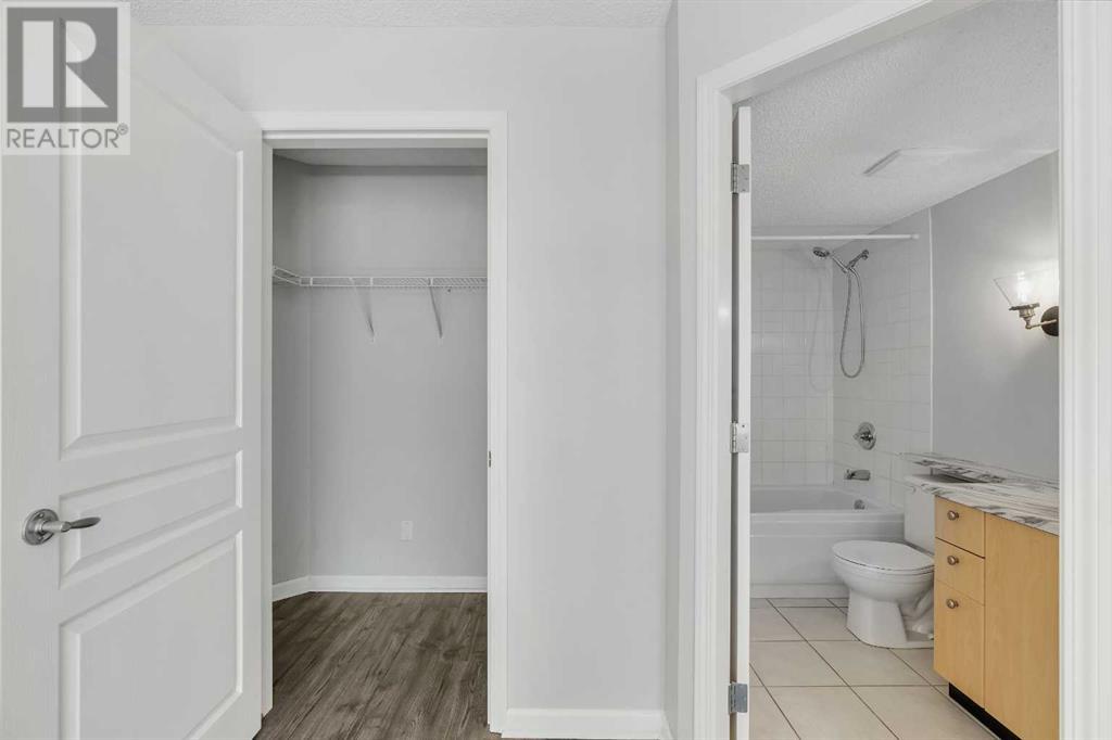 Single Family House for Sale in   Richard Court SW Lincoln Park Calgary 