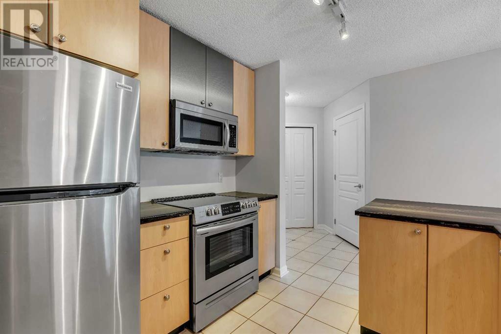 Single Family House for Sale in   Richard Court SW Lincoln Park Calgary 