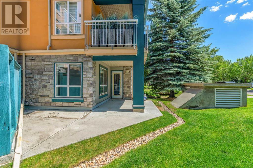 Single Family House for Sale in   Richard Court SW Lincoln Park Calgary 
