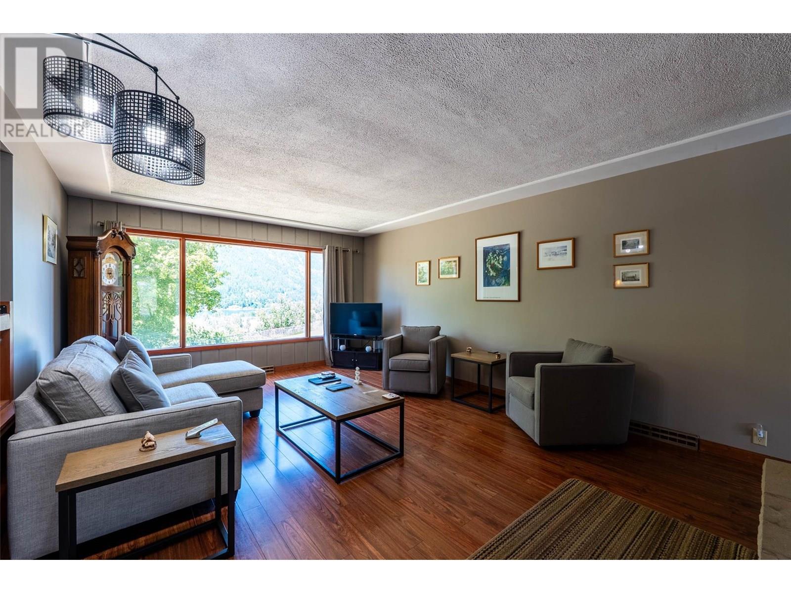 Photo 52 of 601 Mchardy Street, Nelson BC