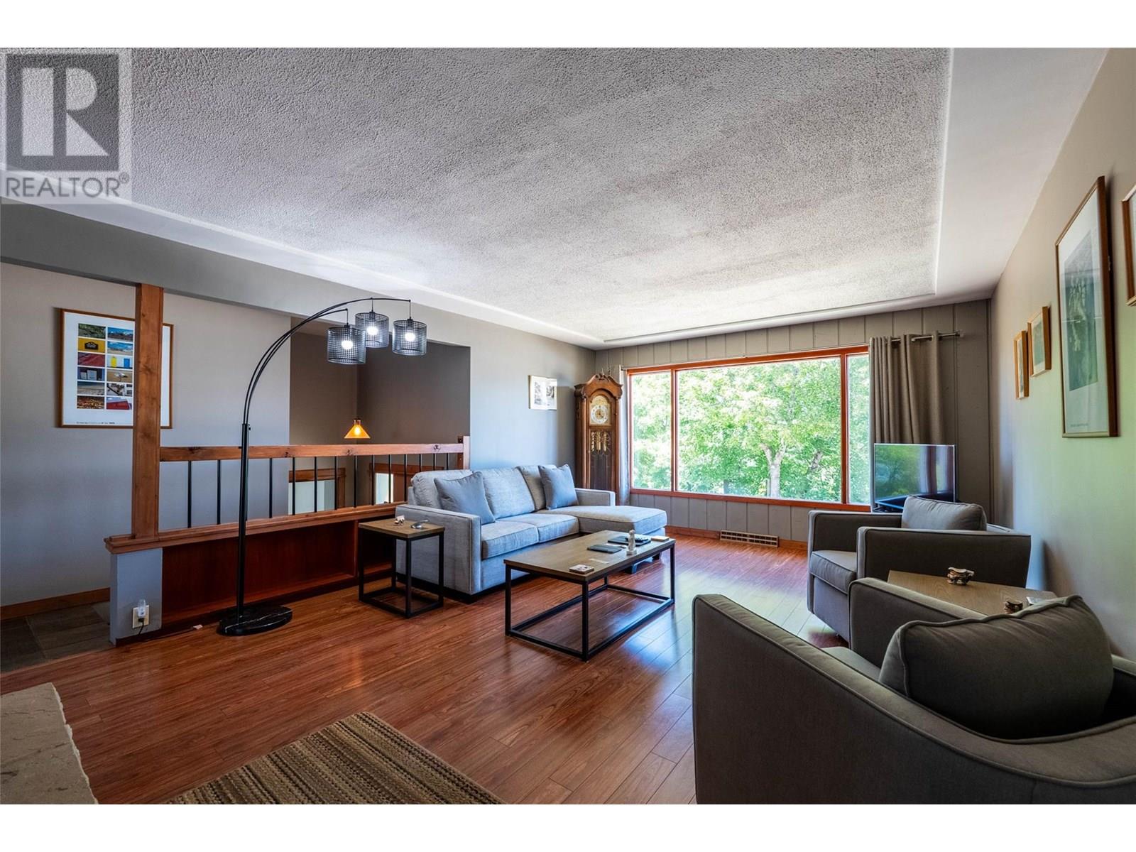 Photo 15 of 601 Mchardy Street, Nelson BC