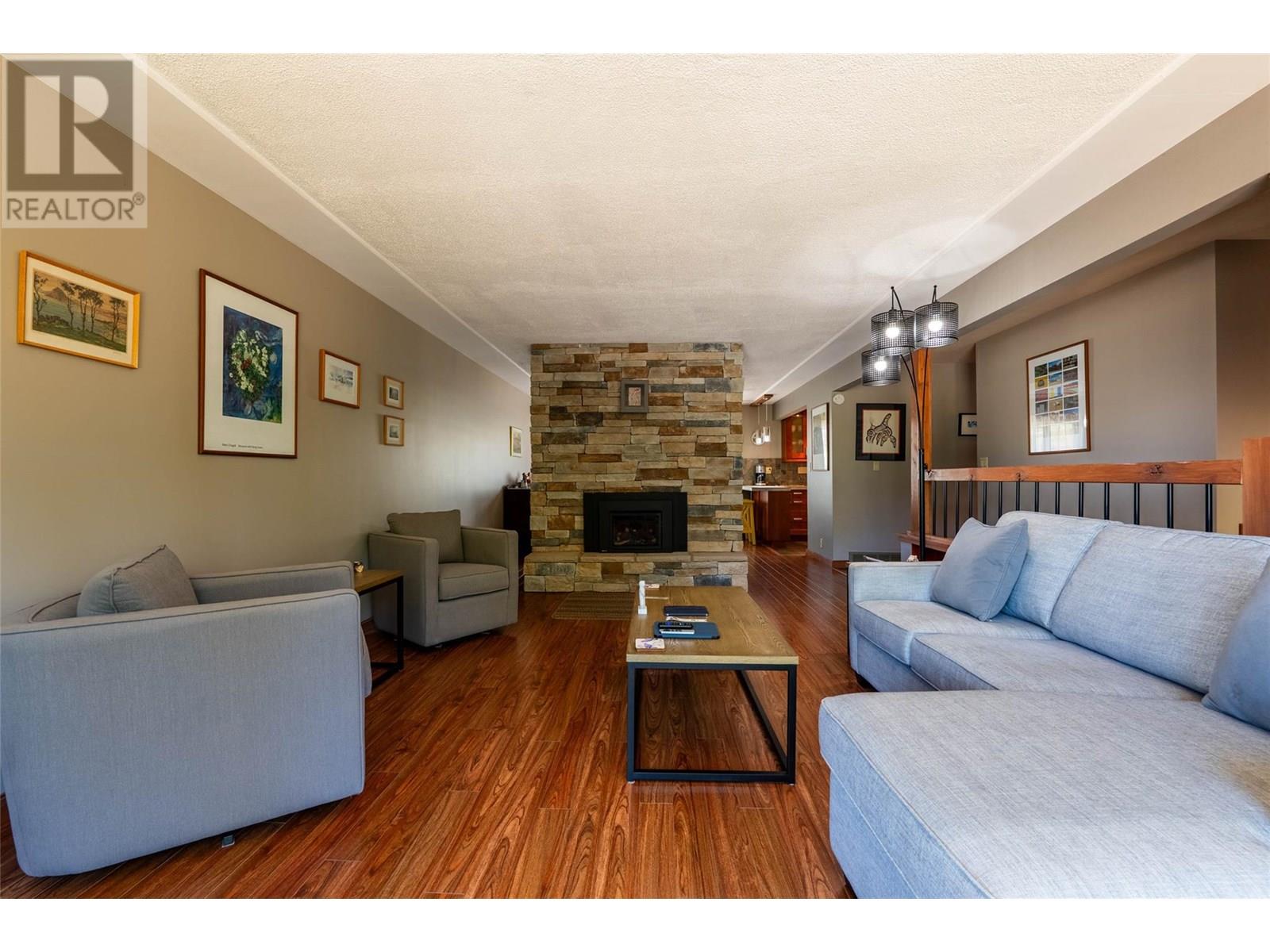 Photo 12 of 601 Mchardy Street, Nelson BC