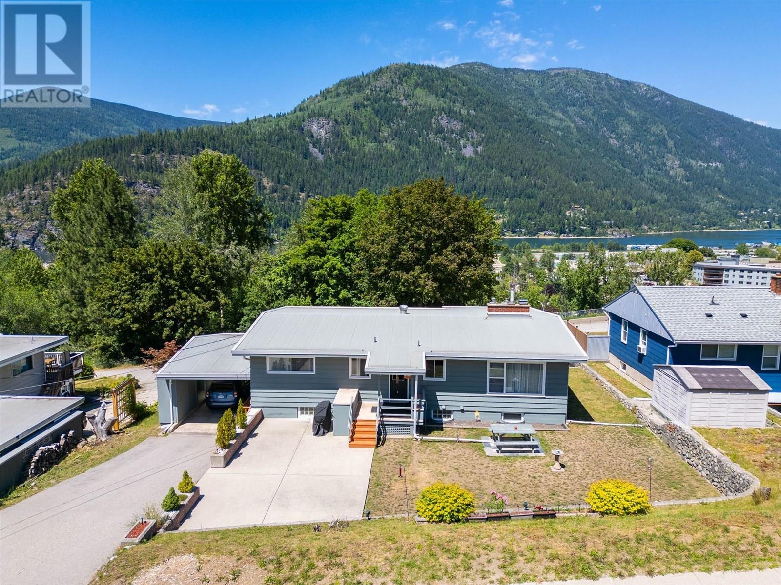 Photo 32 of 601 Mchardy Street, Nelson BC