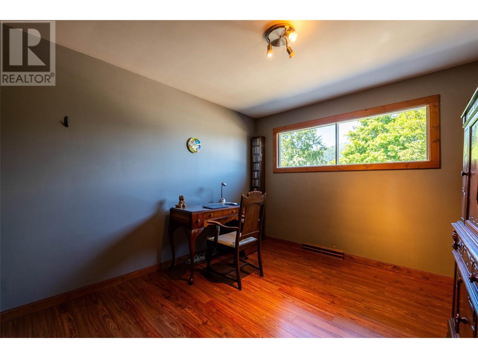 Photo 41 of 601 Mchardy Street, Nelson BC