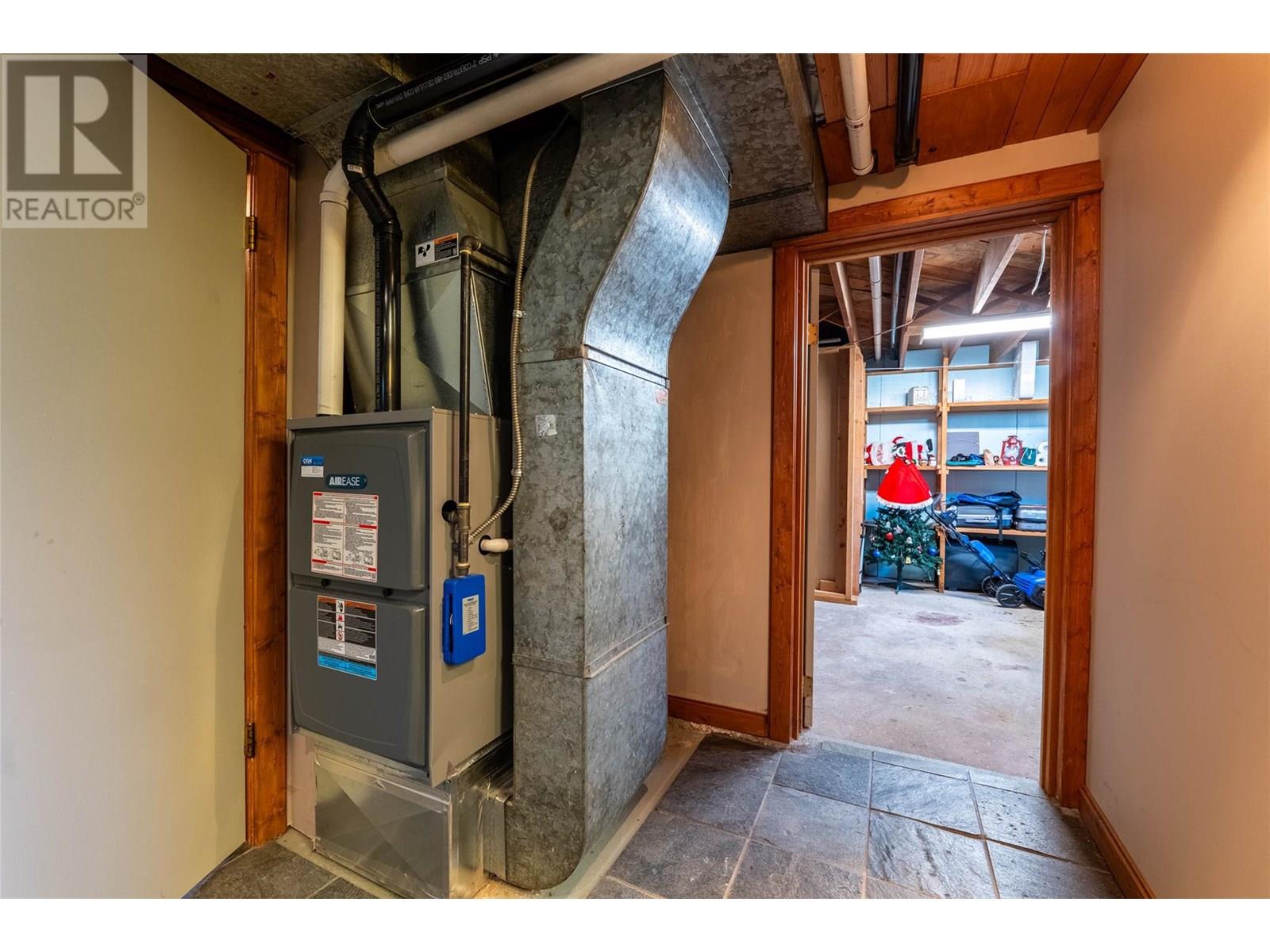 Photo 19 of 601 Mchardy Street, Nelson BC