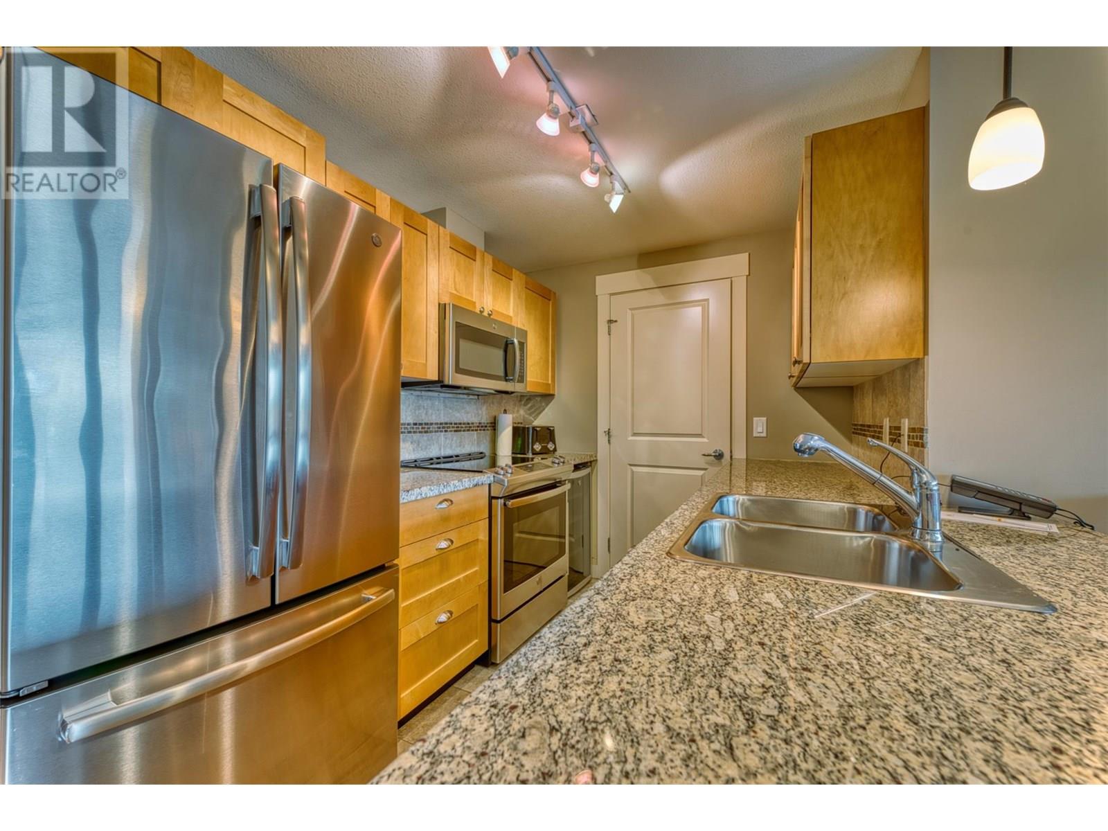 #241 4205 GELLATLY ROAD LOT# 75 - 8