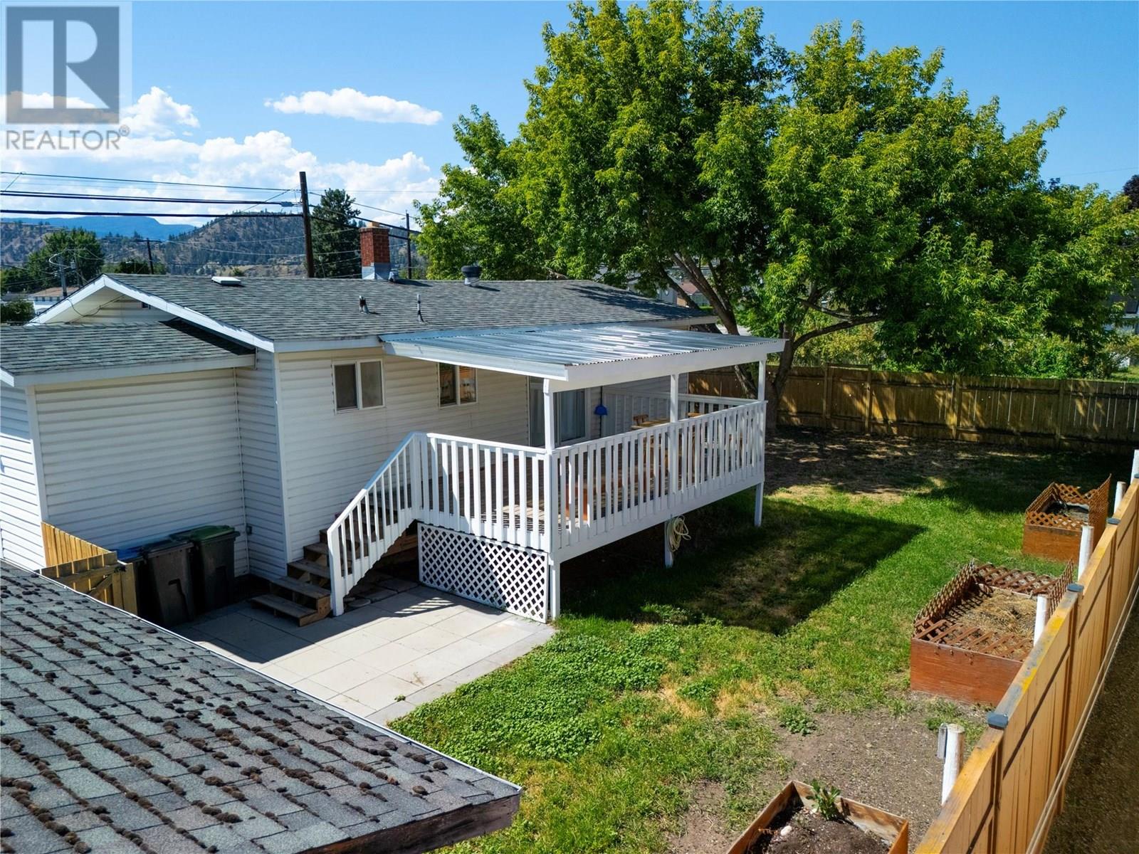 Photo 1 of 415 Gerstmar Road, Kelowna BC
