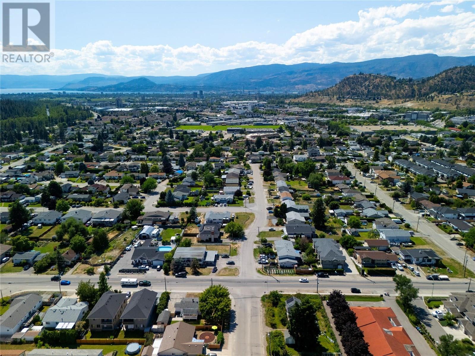 Photo 35 of 415 Gerstmar Road, Kelowna BC