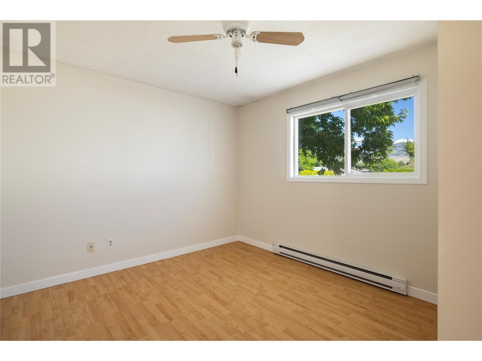 Photo 23 of 415 Gerstmar Road, Kelowna BC