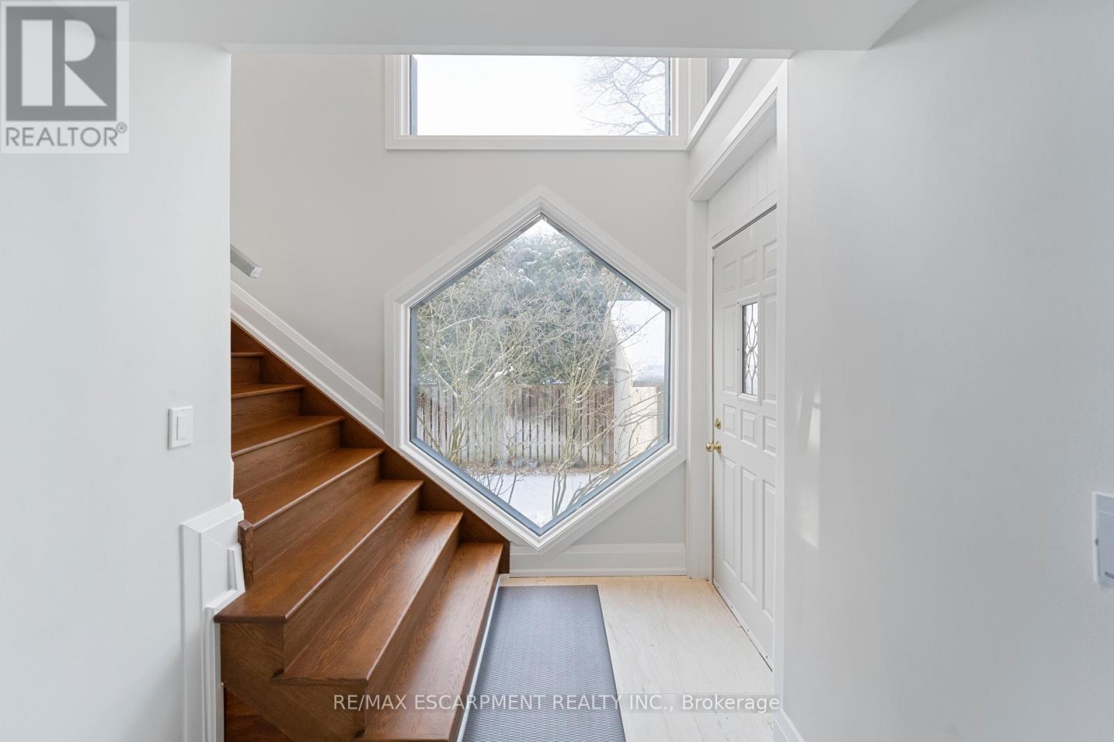Photo 14 of 1569 Glenburnie Road, Mississauga ON