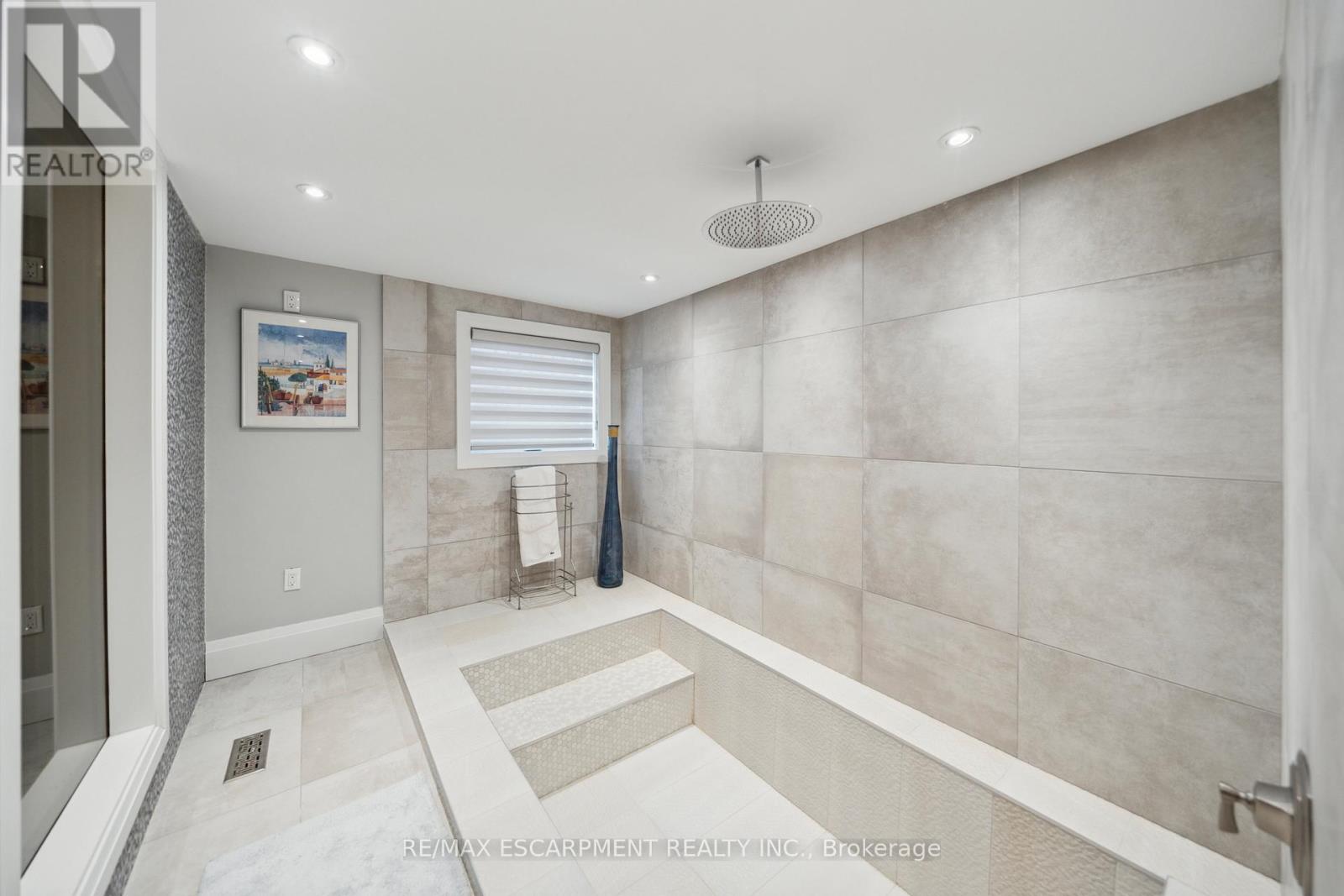 Photo 30 of 1569 Glenburnie Road, Mississauga ON