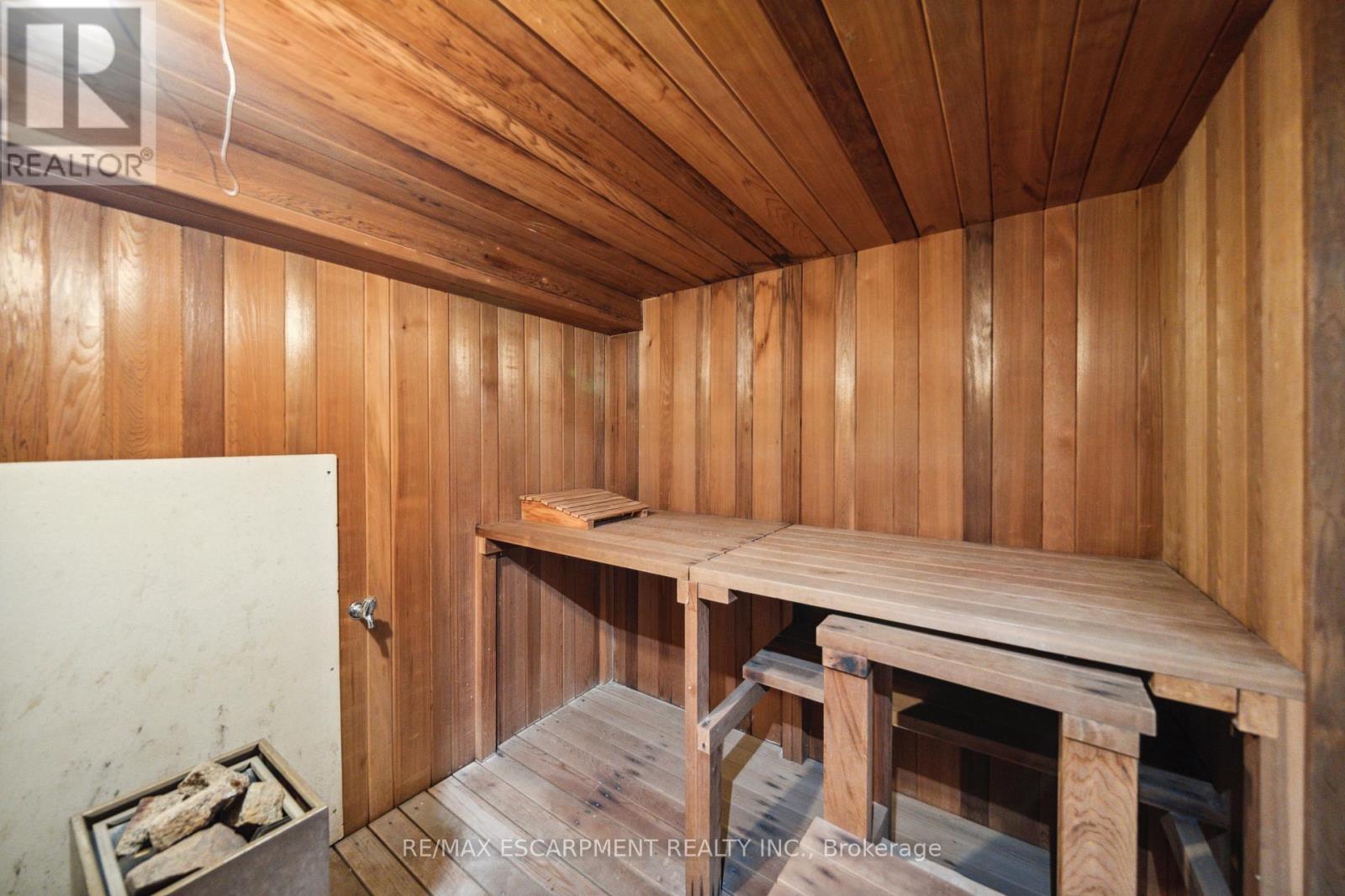 Photo 36 of 1569 Glenburnie Road, Mississauga ON
