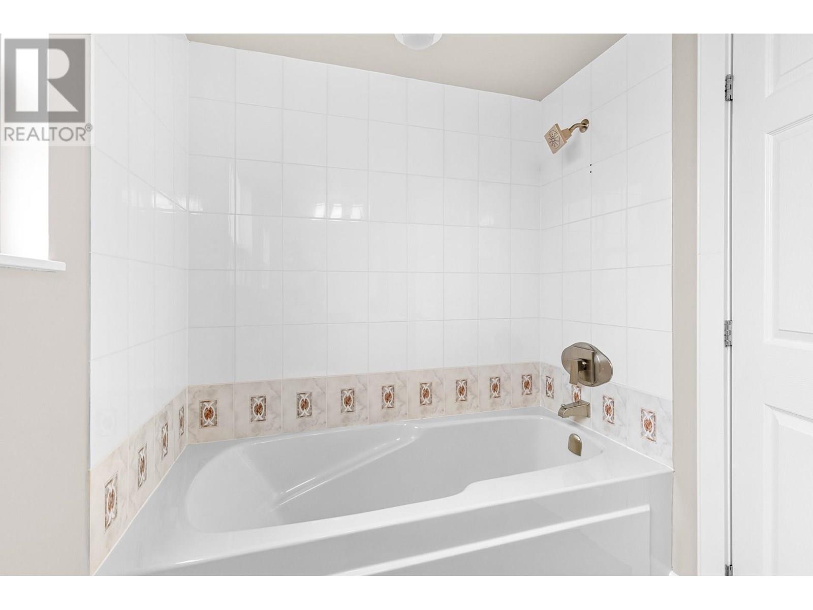 501 1152 Sunset Drive, Kelowna